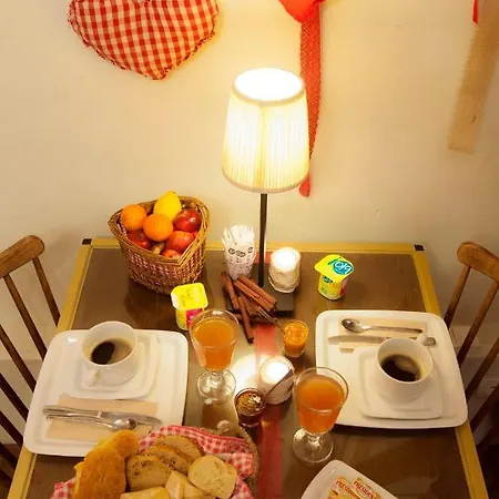 לינה וארוחת בוקר Chez Myriam Studio Parme *
